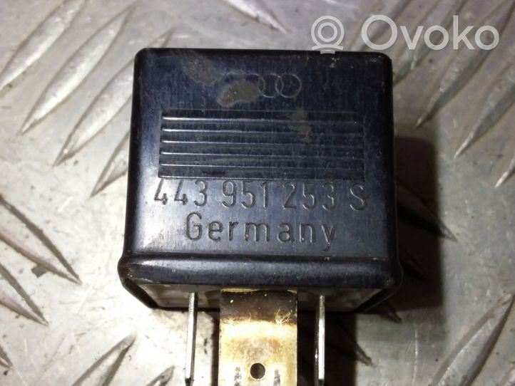 Audi 80 90 S2 B4 Muu rele 443951253S