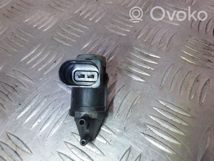 Audi A4 S4 B7 8E 8H Valvola di depressione 1J0906283C