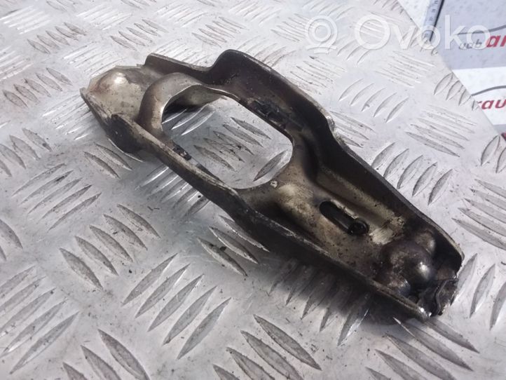 Volkswagen PASSAT B5 Clutch release arm fork 012141719B