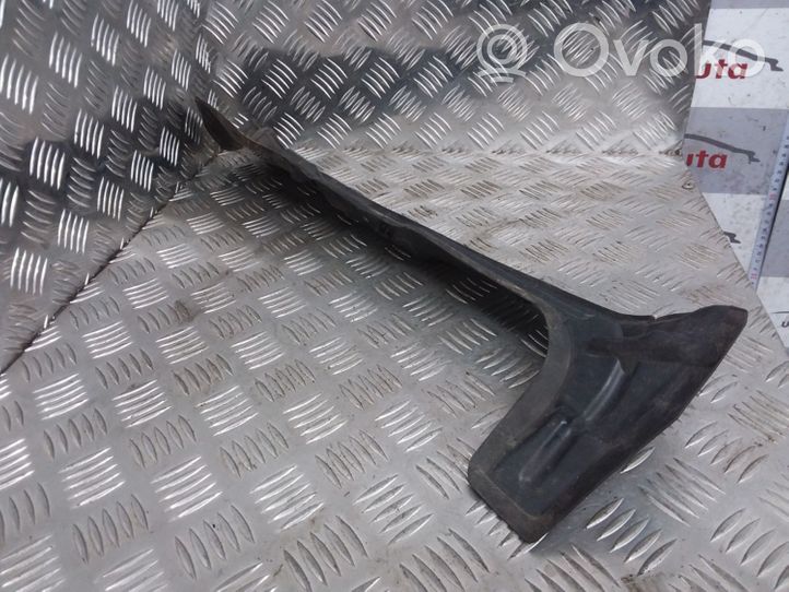 Audi A4 S4 B7 8E 8H Supporto/guarnizione in poliuretano espanso del parafango 8E082111A