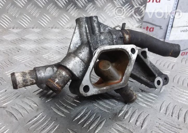 Opel Astra H Tuyau de liquide de refroidissement moteur 