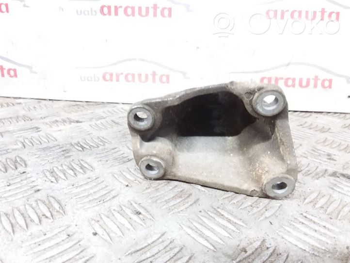 Audi A4 S4 B5 8D Halterung Lager Getriebe 8D0399113L