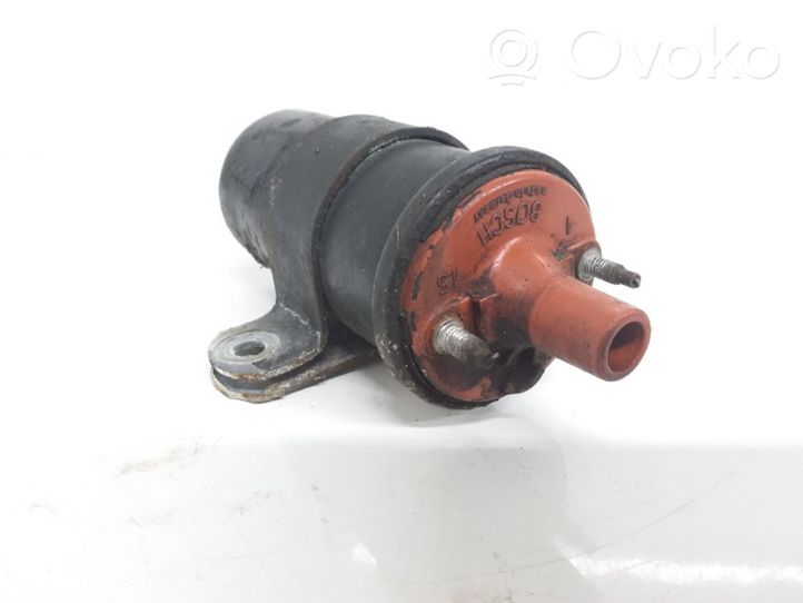 BMW 5 E28 High voltage ignition coil 0221122319