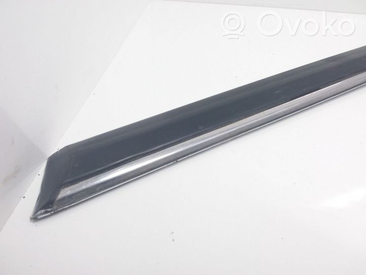 BMW 5 E28 Rivestimento portiera posteriore (modanatura) 1871697