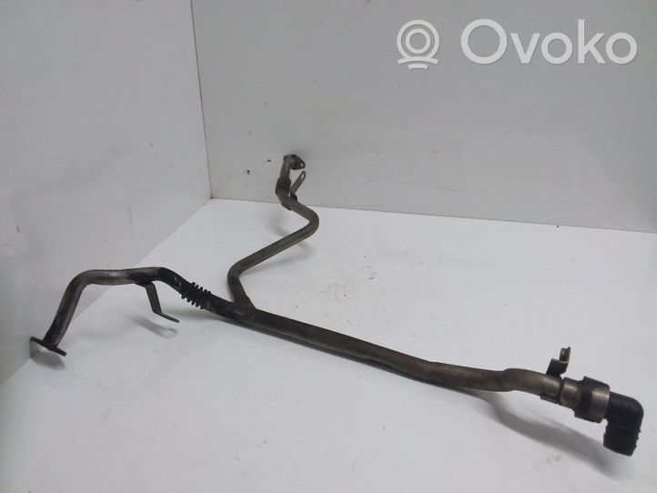 Volkswagen PASSAT B5 Linea/tubo flessibile della valvola EGR 078131831B