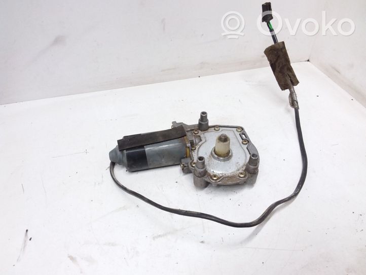 Audi A6 S6 C4 4A Moteur de lève-vitre de porte avant 0531826001