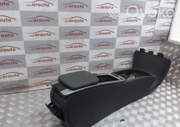 Volvo C30 Center console 1373510