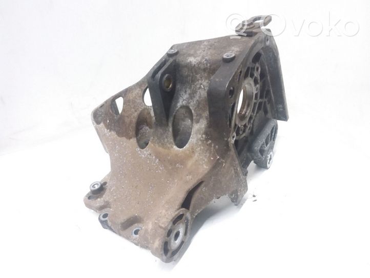 Opel Vectra C Supporto della pompa del carburante 55187918