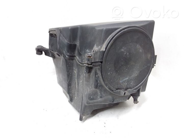 Ford C-MAX I Air filter box 7M619600BF