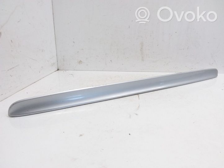 Mercedes-Benz E W210 Rivestimento portellone 2107580038