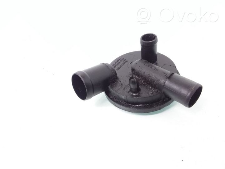 Audi A4 S4 B5 8D Sfiato/tubo di sfiato/tubo flessibile 028129101D