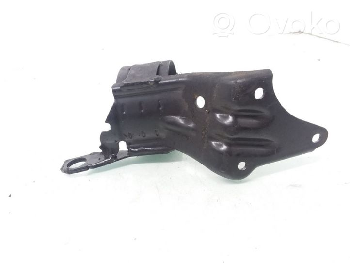 Volkswagen PASSAT B5.5 Staffa/supporto di montaggio del filtro carburante 8D0127224D