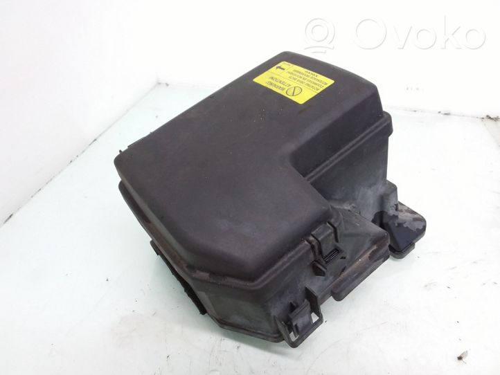 Volvo S60 Fuse box cover 8645259