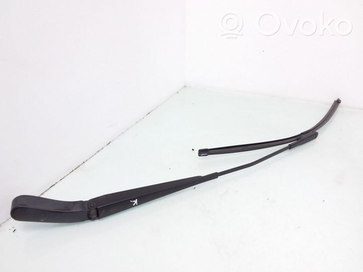Volvo S60 Windshield/front glass wiper blade 231182349
