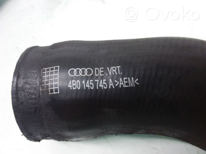 Audi A6 S6 C5 4B Tube d'admission de tuyau de refroidisseur intermédiaire 4B0145745A