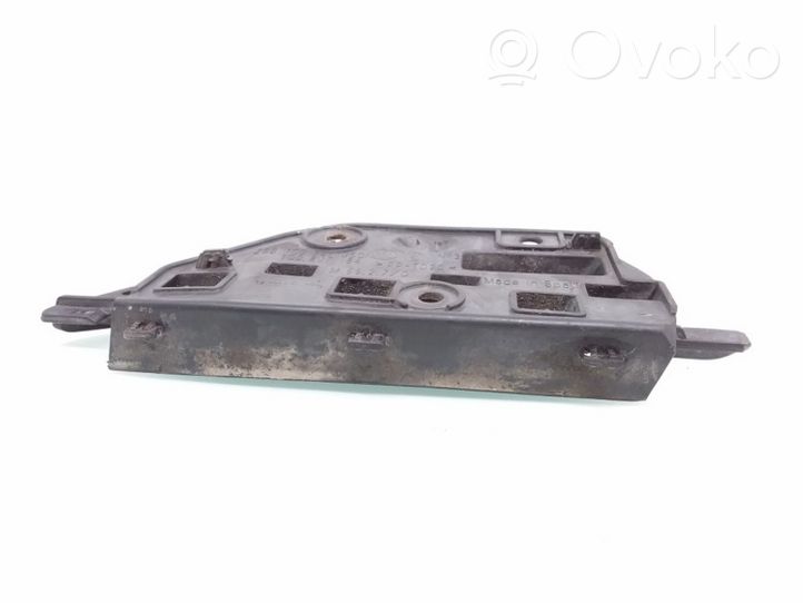 Volkswagen Eos Support de montage de pare-chocs avant 1Q0807050A