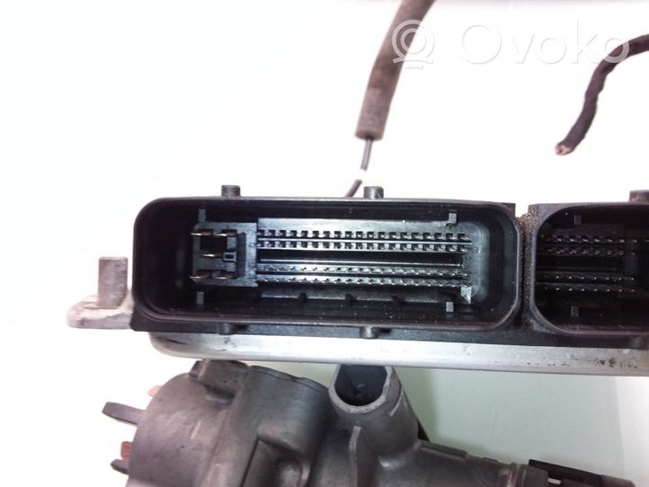 Ford Galaxy Komputer / Sterownik ECU i komplet kluczy 038906019FA