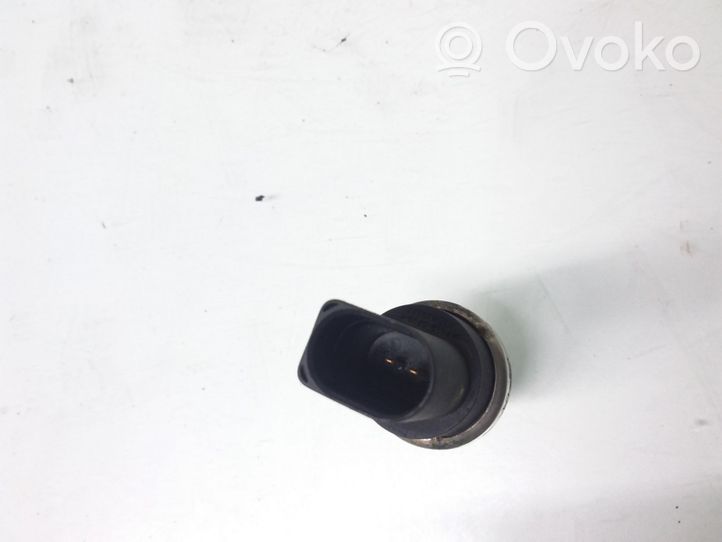 Volkswagen PASSAT B5.5 Sensore temperatura del carburante 269416