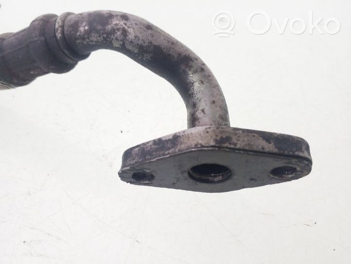 Audi A4 S4 B5 8D Tepimo vamzdelis (-iai)/ žarna (-os) 028145736T