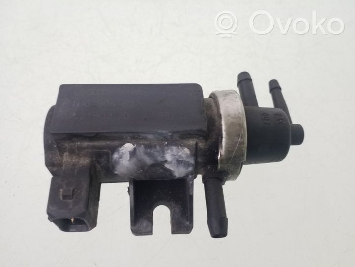 Audi A4 S4 B5 8D Turboahtimen magneettiventtiili 1H0906627