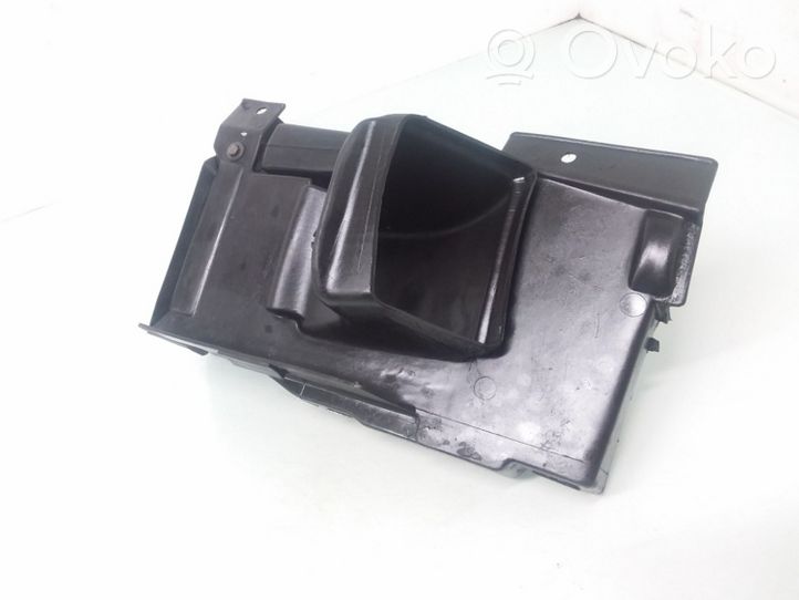 BMW 7 E38 Brake cooling air channel/duct 8125967