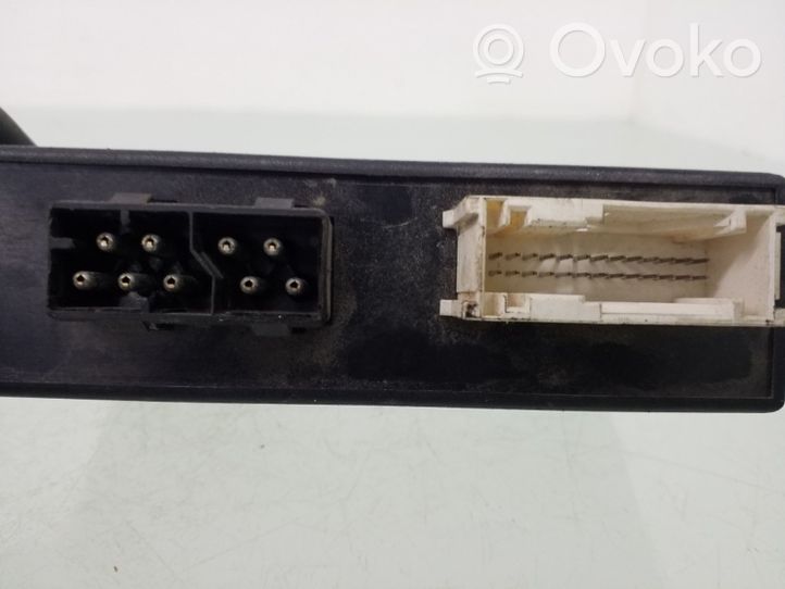 BMW 3 E36 Oven keskuslukituksen ohjausyksikön moduuli 1387961