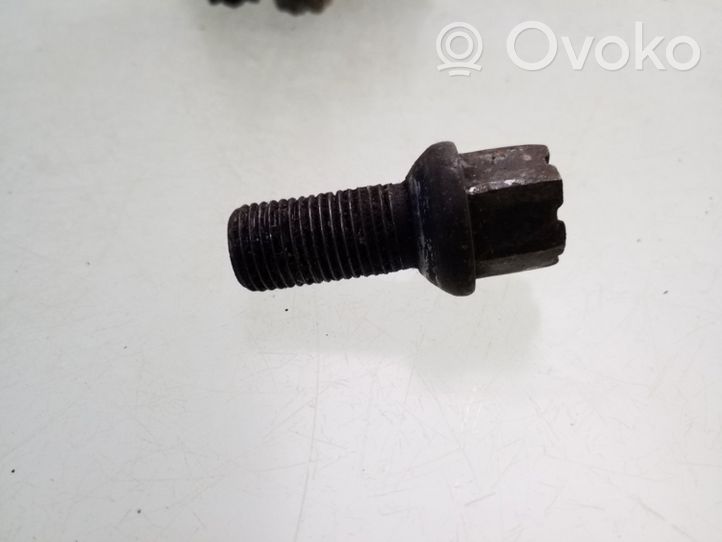 Audi 80 90 B3 Nuts/bolts 