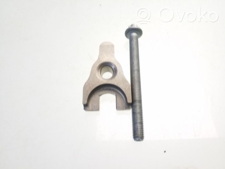 BMW X5 F15 Fuel Injector clamp holder 