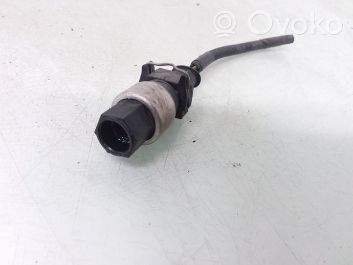 Volvo V50 Air conditioning (A/C) pressure sensor 30730516