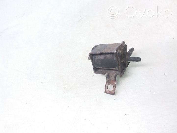 Audi 80 90 S2 B4 Valvola di depressione 028906283AP