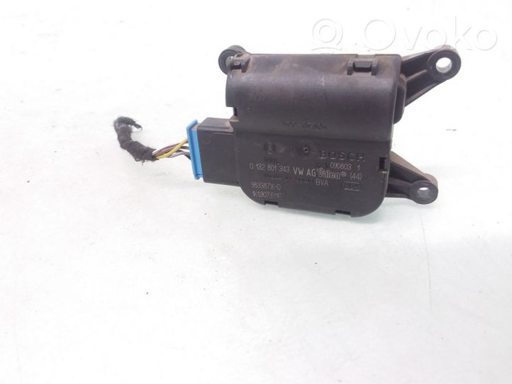 Audi A3 S3 8P Motor/activador trampilla de calefacción 1K1907511E