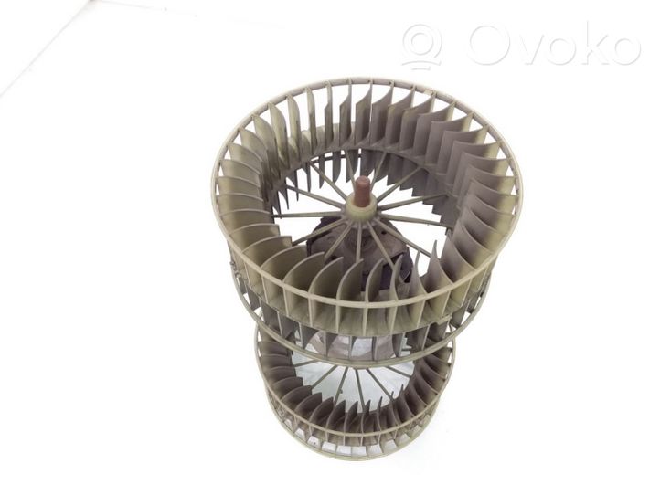 BMW 5 E34 Ventola riscaldamento/ventilatore abitacolo 0130111011