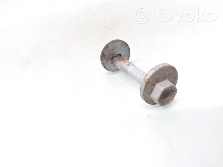 Volkswagen PASSAT B7 Rear suspension camber bolt 