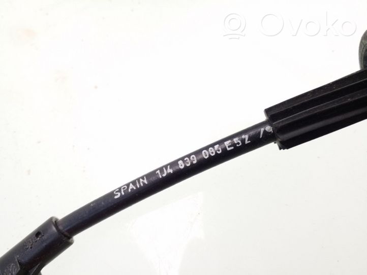 Volkswagen Golf IV Rear door cable line 1J4839085E