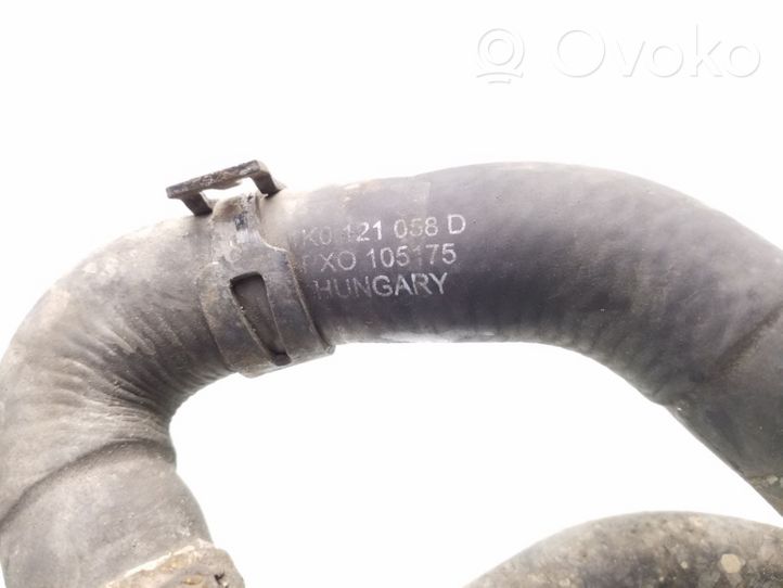 Volkswagen Golf V Tuyau de liquide de refroidissement moteur 1K0121058D