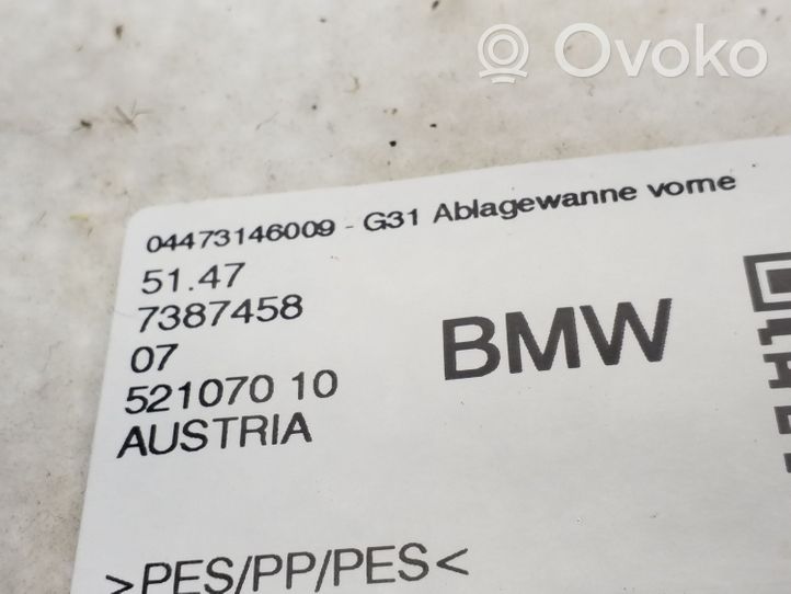 BMW 5 G30 G31 Atsarginio rato skyriaus apdaila 7387458