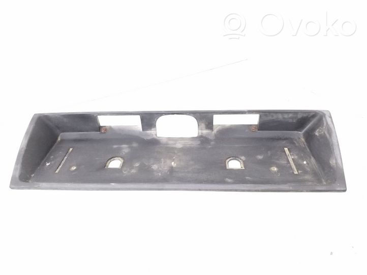 BMW 3 E30 Rivestimento portellone 1961241