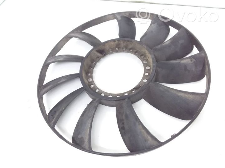 Audi A4 S4 B5 8D Hélice moteur ventilateur 058121301B