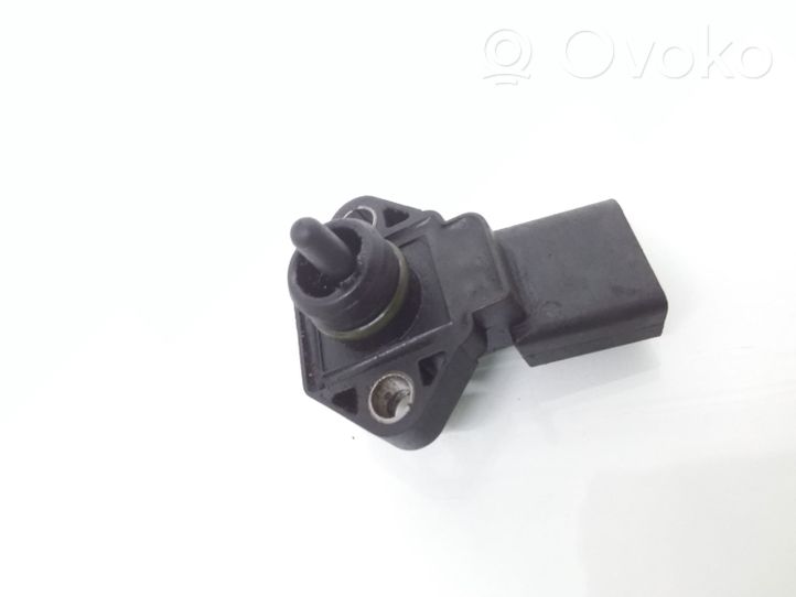 Audi A4 S4 B5 8D Capteur de pression d'air 0281002177