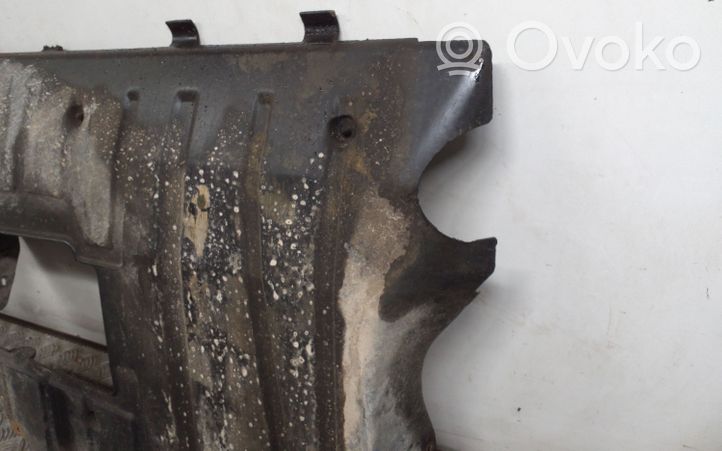 Volkswagen PASSAT B3 Protezione anti spruzzi/sottoscocca del motore 357825235