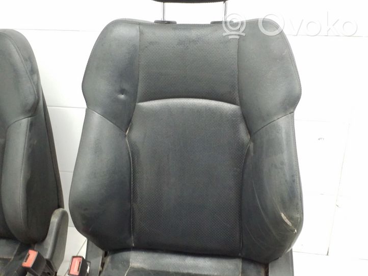 Mercedes-Benz C W203 Set interni A2118200126