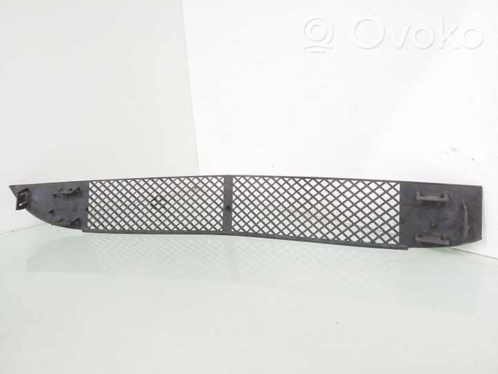 Mercedes-Benz CLK A208 C208 Grille inférieure de pare-chocs avant 2088850623