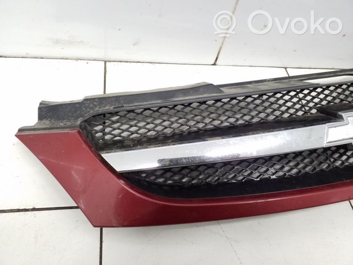 Chevrolet Lacetti Grille calandre supérieure de pare-chocs avant 96547129