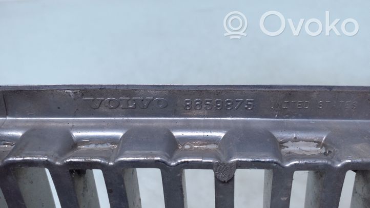 Volvo V70 Etupuskurin ylempi jäähdytinsäleikkö 8659875