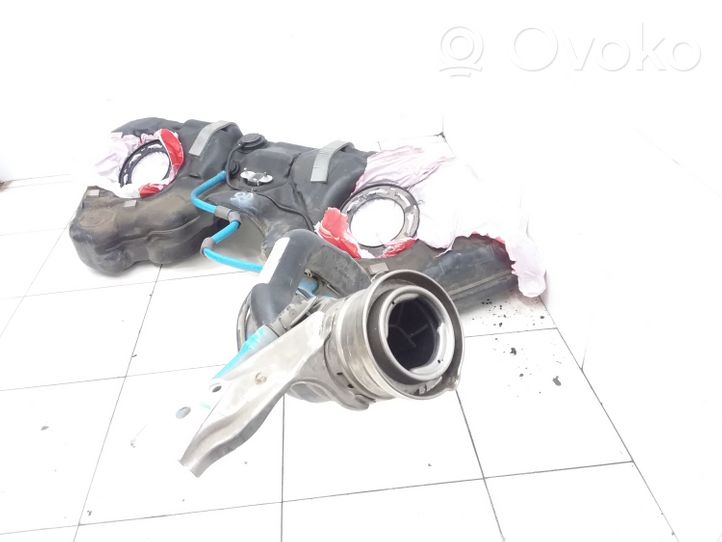 Mercedes-Benz E A207 Réservoir de carburant 2044708201