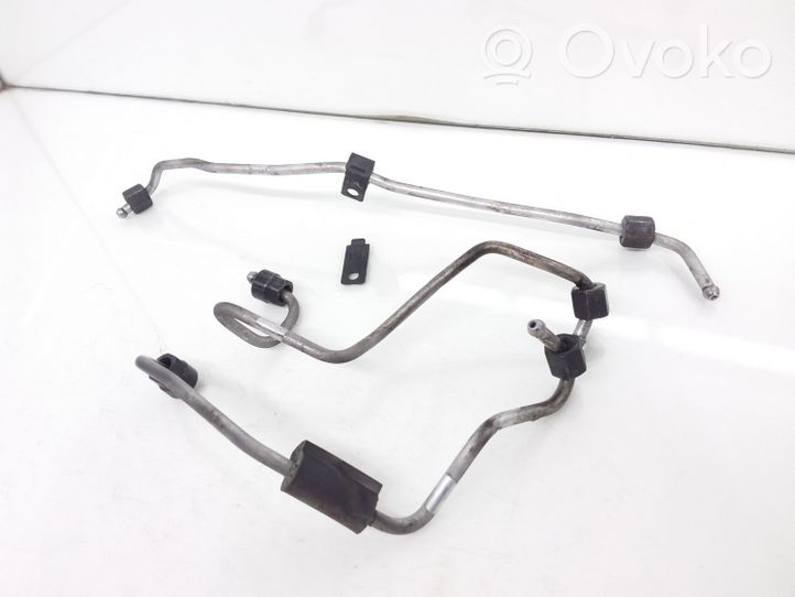 Audi A6 S6 C7 4G Linea/tubo di alimentazione iniettore del carburante 057130401B