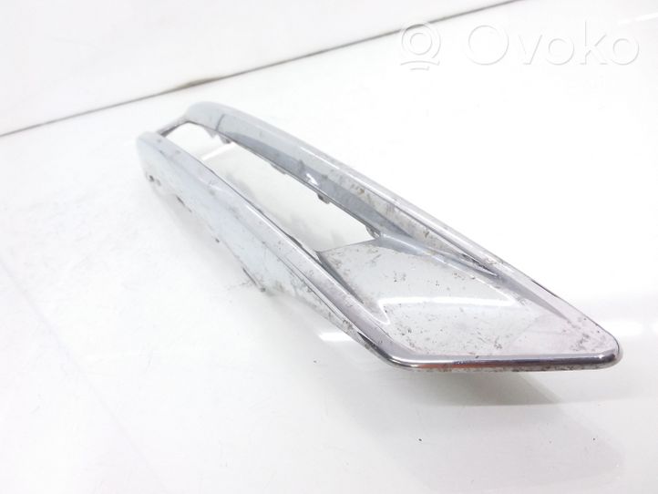 Mercedes-Benz GLK (X204) Rivestimento sotto il faro/fanale A2048854074