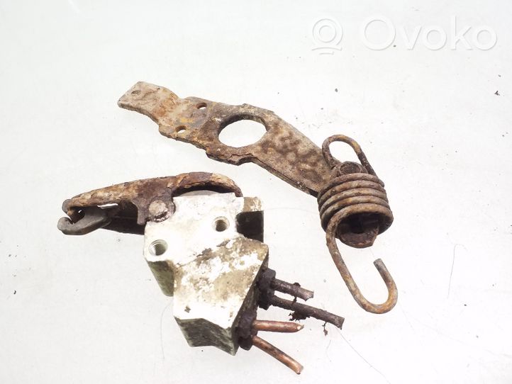 Volkswagen PASSAT B3 Bremžu intensitātes (svara) regulators 357612151