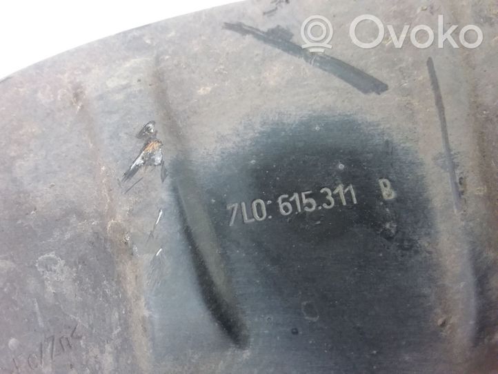 Volkswagen Touareg I Front brake disc dust cover plate 7L0615311B