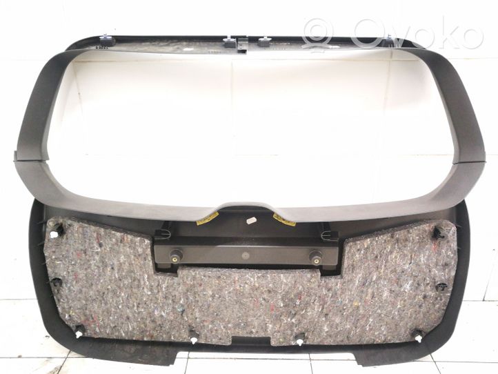 Opel Astra H Poszycie / Tapicerka tylnej klapy bagażnika 13201328